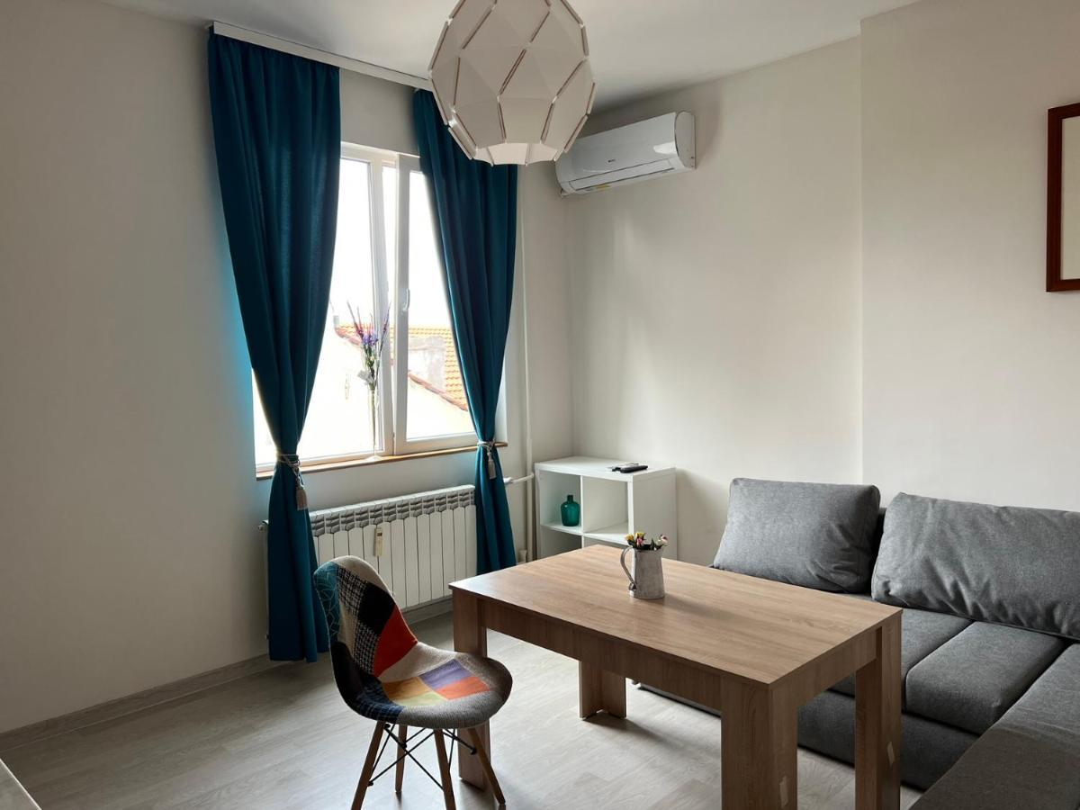Vitosha 60 Apartment Sofia Bagian luar foto
